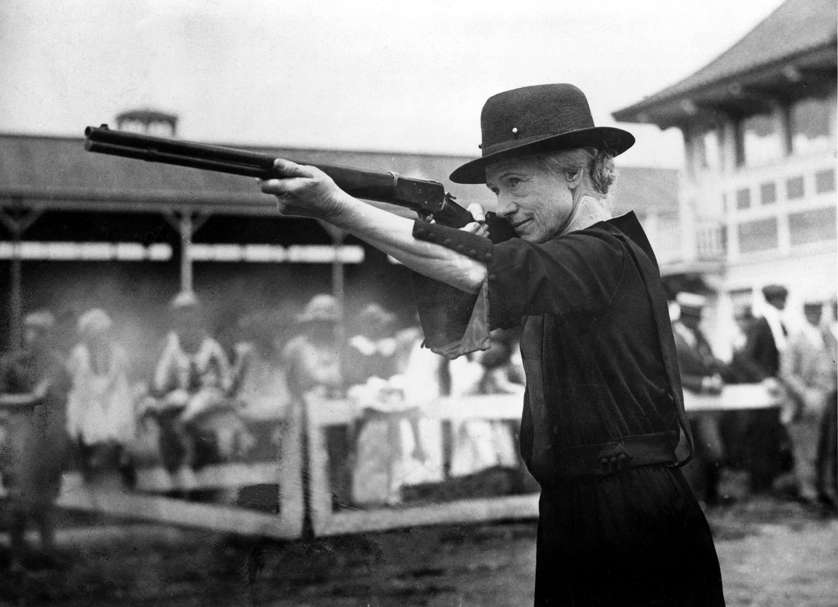 1860: Annie Oakley